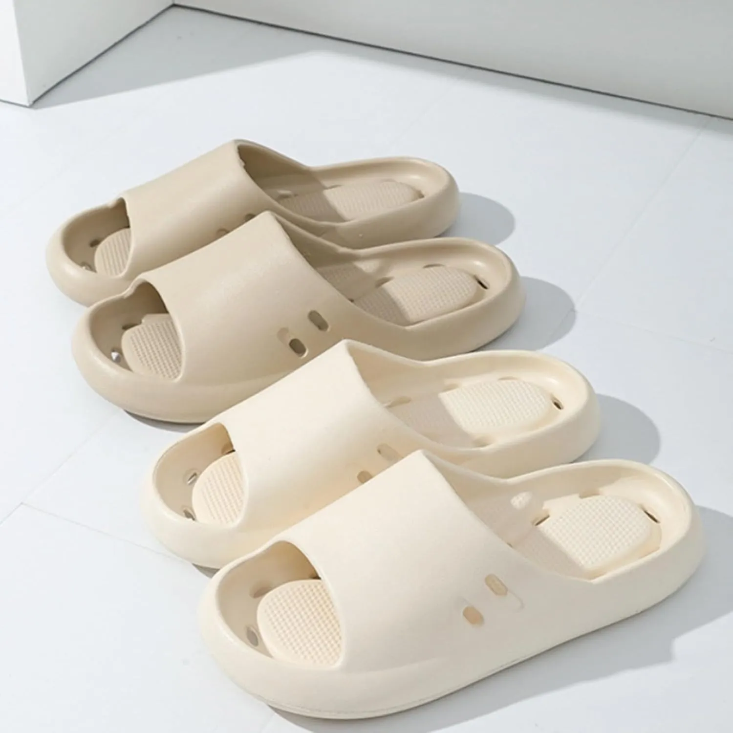 Bath Slippers Lightweight Beach Sandals Soft Sole Open Toe Non Slip Summer Bathroom Indoor House Slippers with Drain Holes