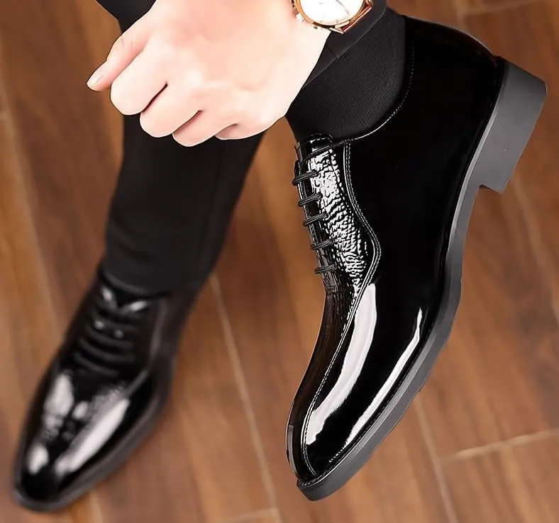 Classic Men's Leather Dress Shoes Men Breathable Leather Wingtip Brogue Oxfords