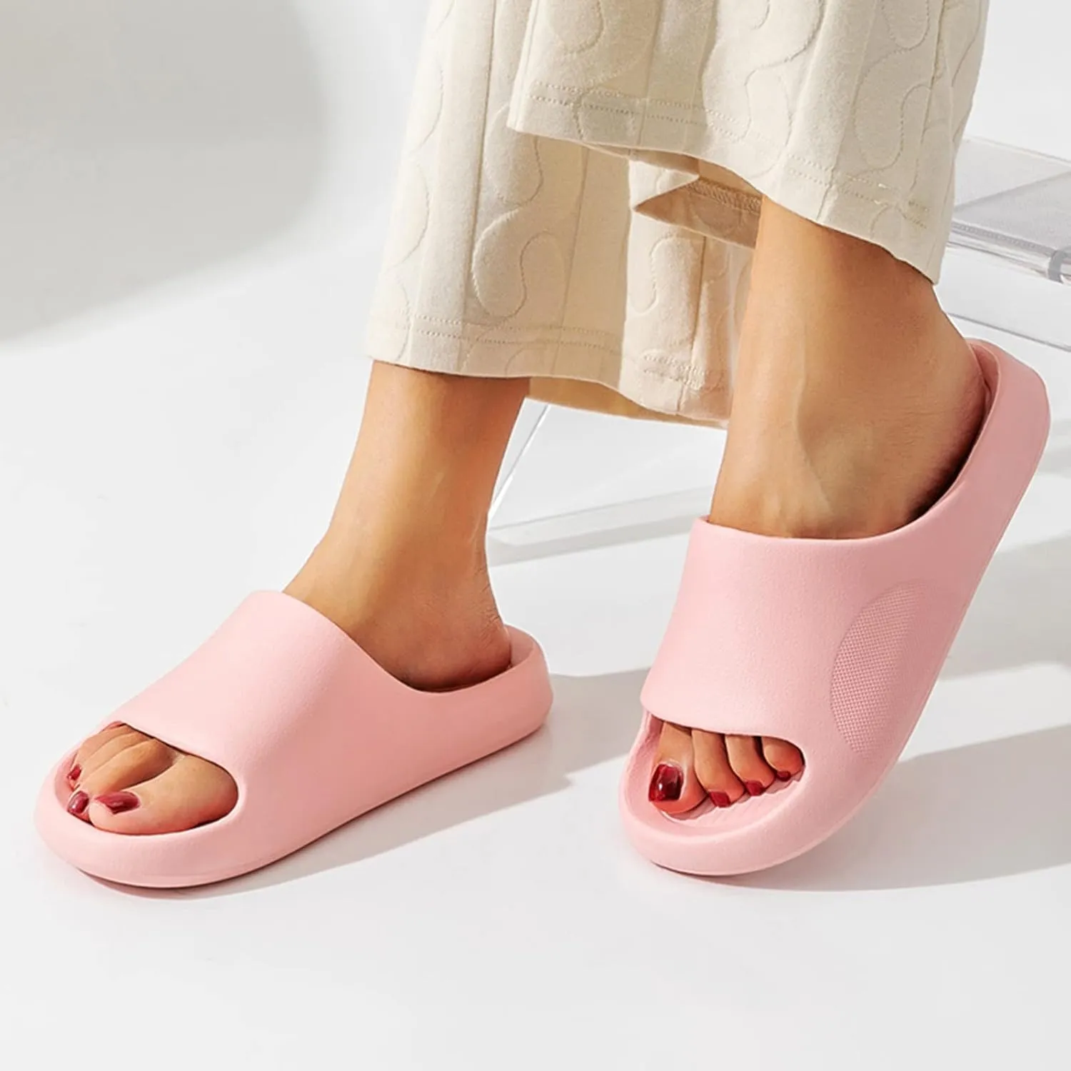 Cloud Slides Non-Slip Pool Beach Bathroom Travel Slippers Non Slip Summer Bathroom Indoor House Slippers with Drain Holes