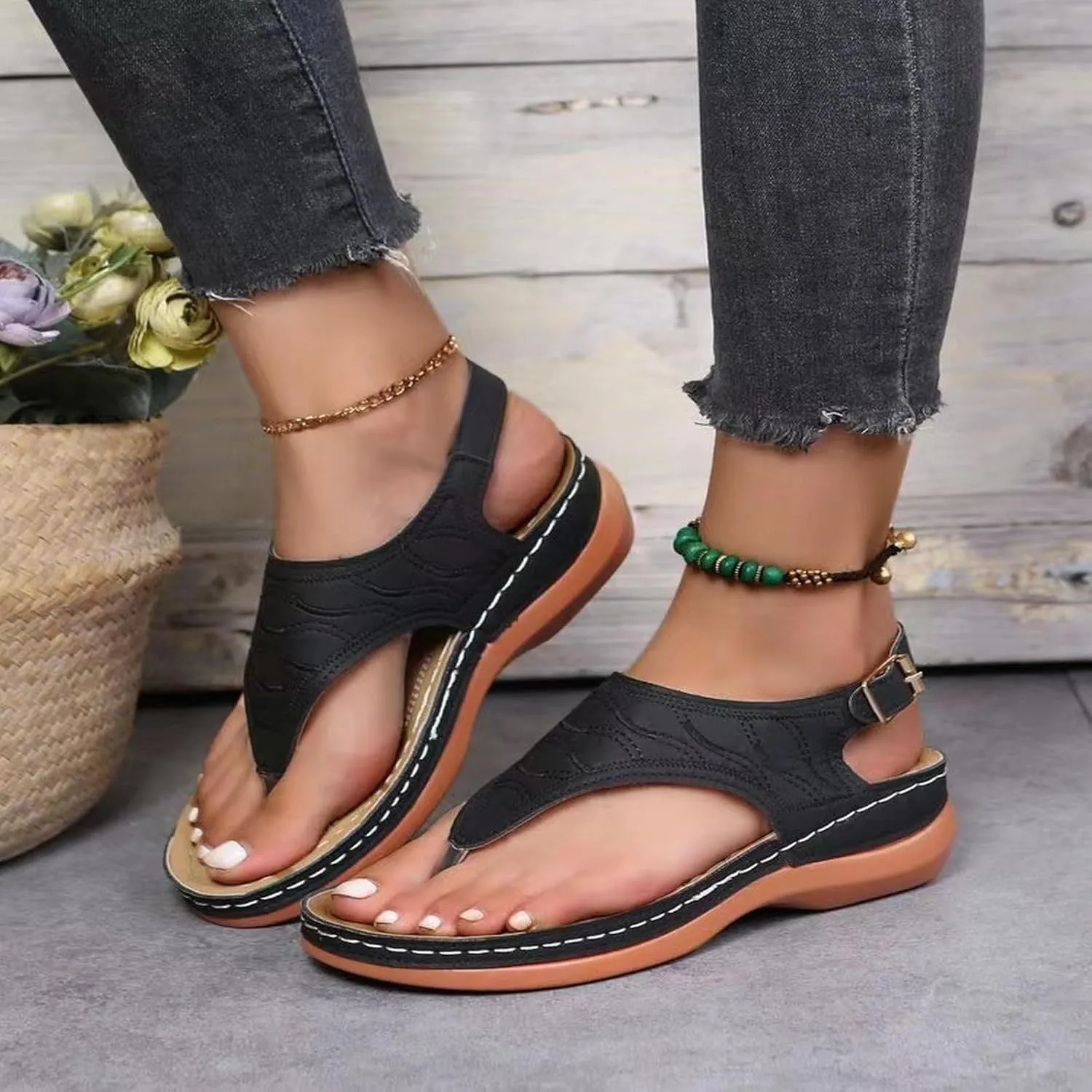 Flip Flops with Arch Support for Women Orthopedic Comfortable Sandals Wide Width Adjustable Summer Beach Slippers
