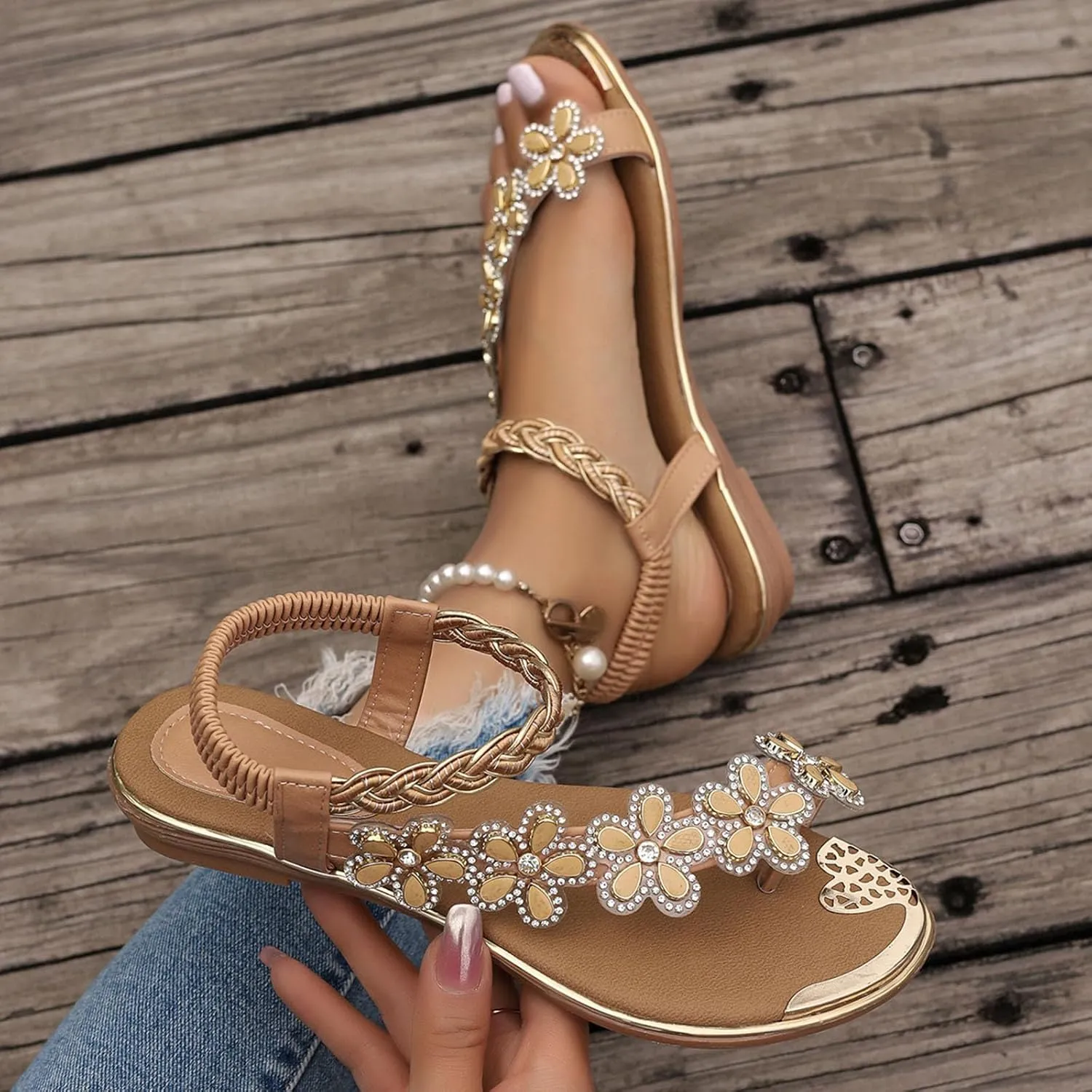 Ladies Flat Sandals Summer Beach Boho Flower Water Shoes For Women With Non Slip Comfy Strappy Sandals
