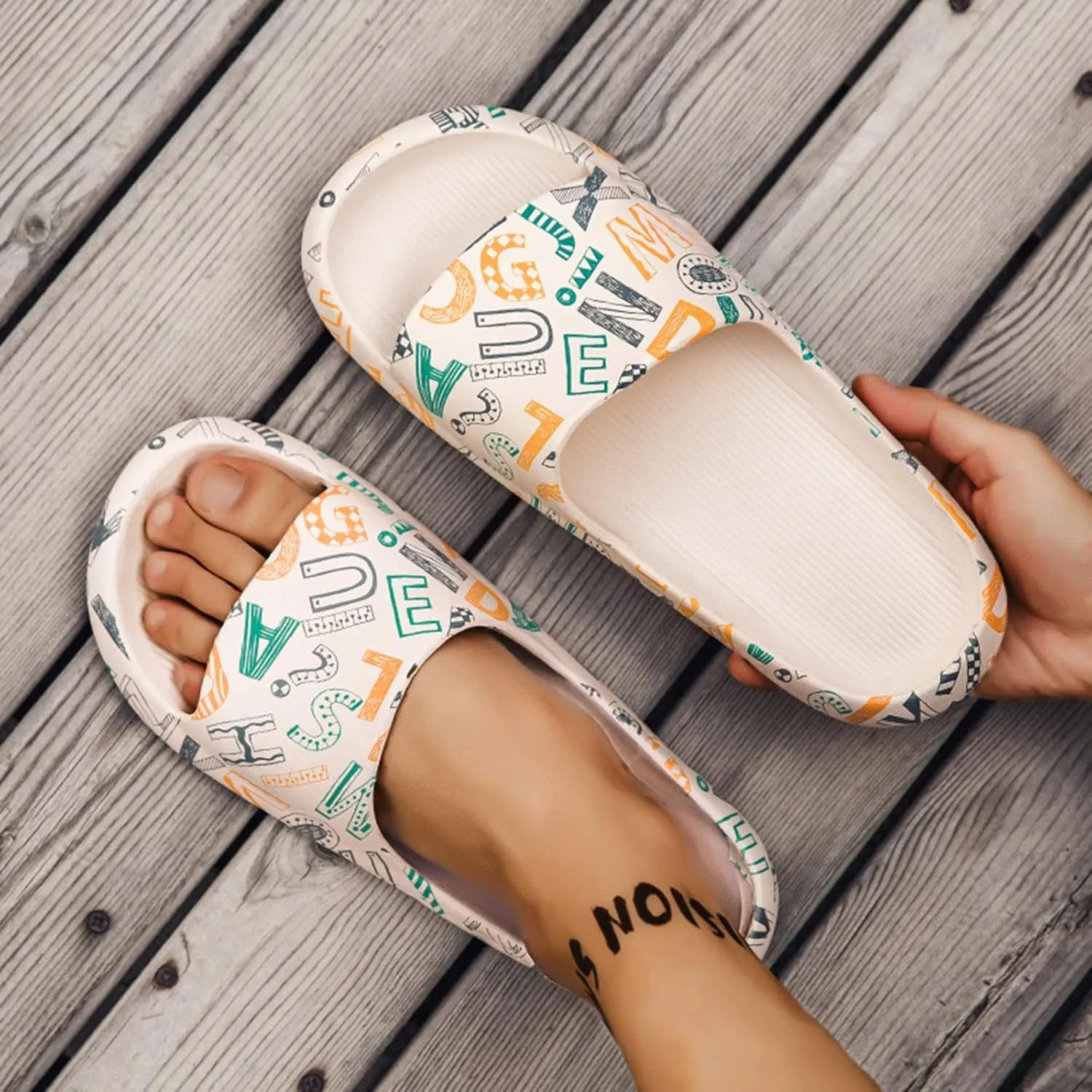 Lightweight Memory Foam Slides for Women Non Slip Quick Drying Shower Slide Beach Sandals Women's Slides