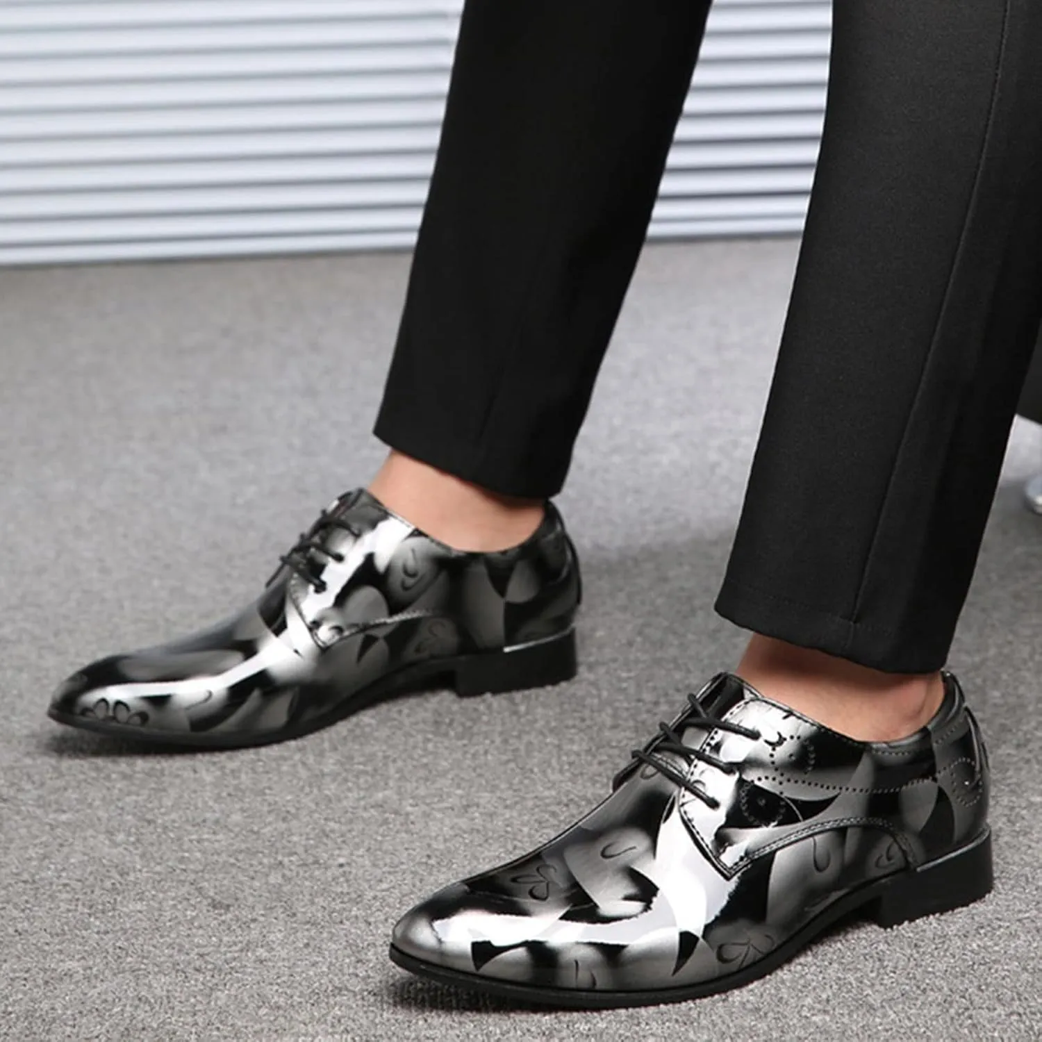 Mens Casual Shoes Leather Classical Style Shoes for Men Slip On PU Leather Low Rubber Sole Leather Basketball Shoes Men