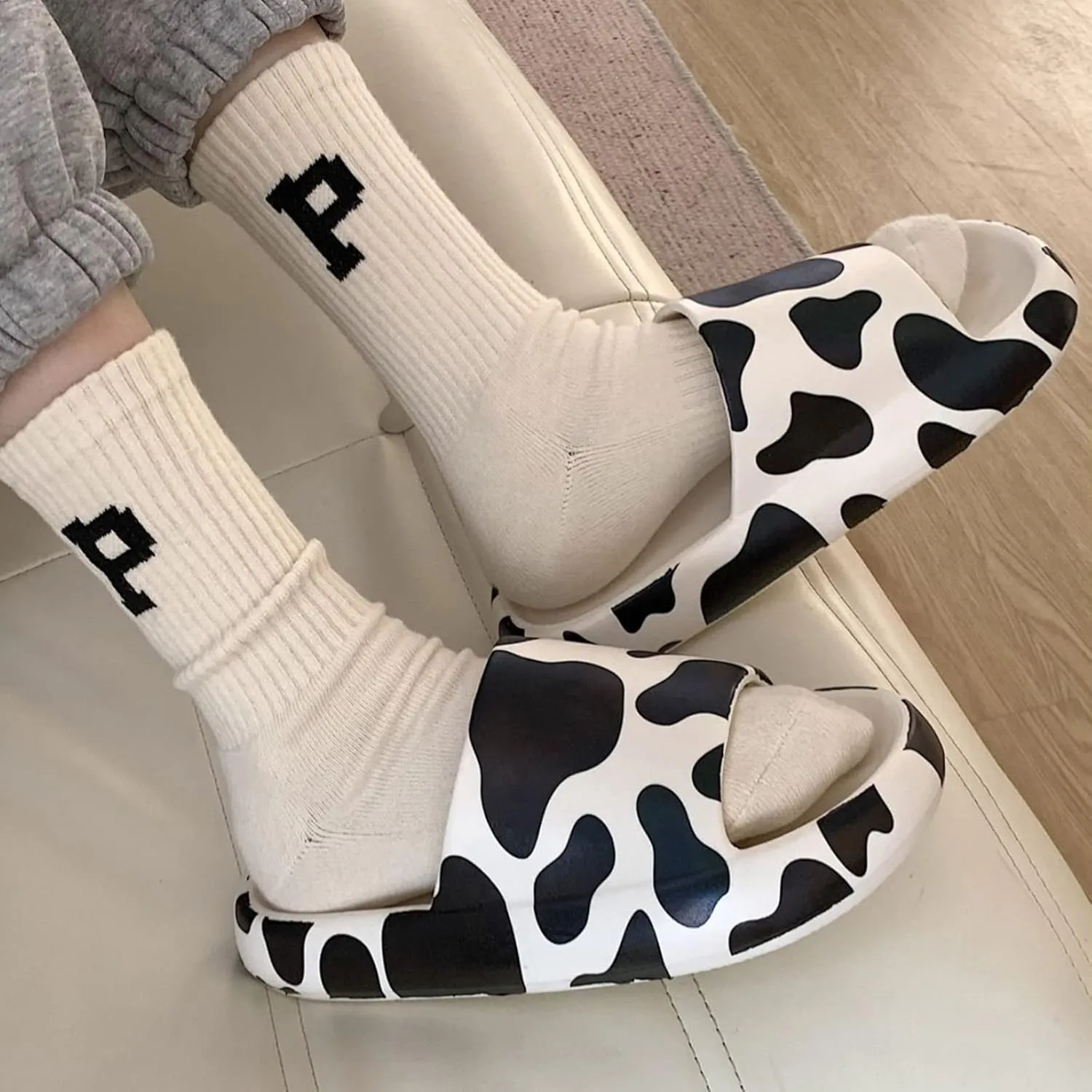 Slides for Women Shower Shoes with Drainage Holes House Slippers Bathroom Slipper Women's Pillow Slippers