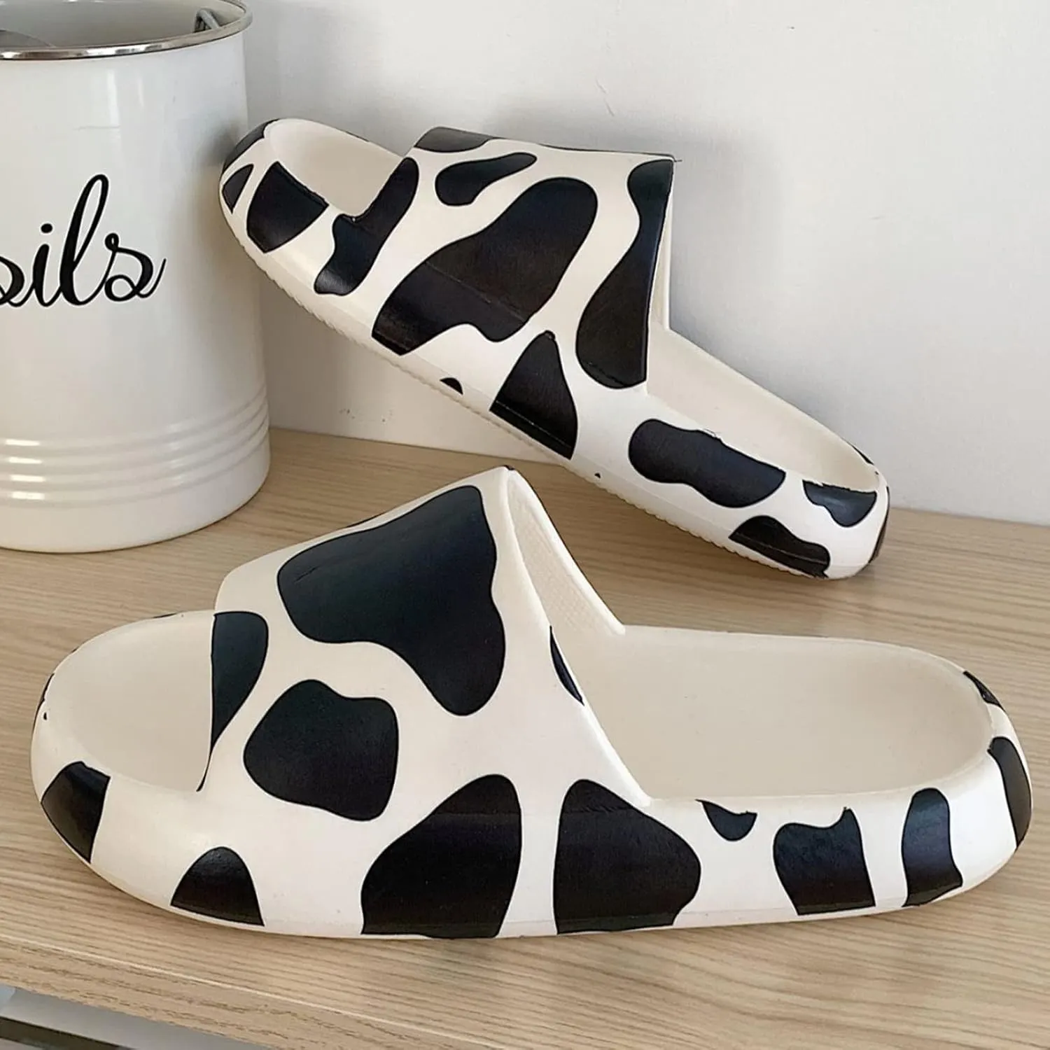 Slides for Women Shower Shoes with Drainage Holes House Slippers Bathroom Slipper Women's Pillow Slippers