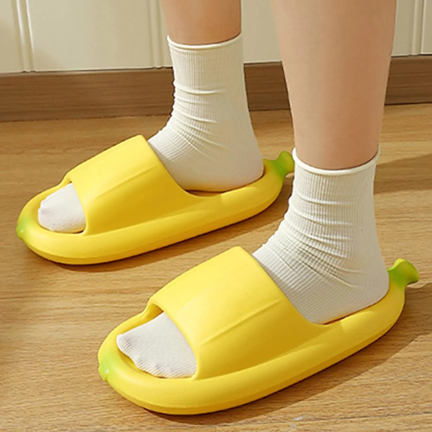 Women's Soft Flat Soled Sandal with Drainage Hole Water Shoe Quick Drying Shower Slippers Women's Flat Slippers